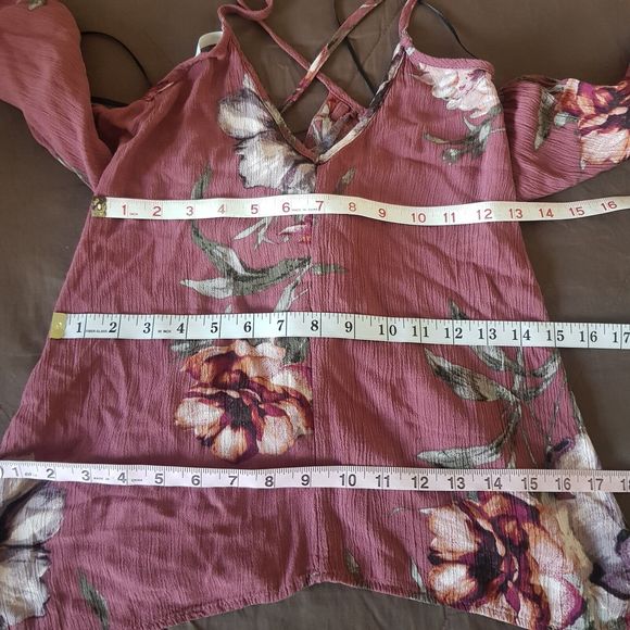 Sage Womens Cold Shoulder  Blouse Boho Print Flowy Southwestern Crinkle Sz Small - Picture 10 of 12